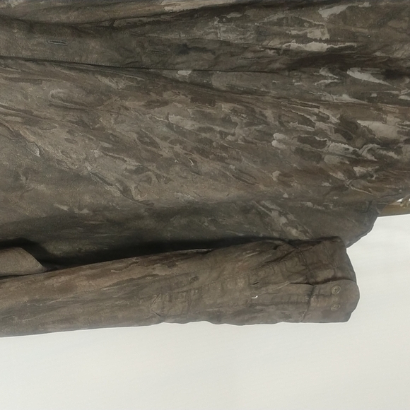 Hand finished White Dove oversized button up artisan made - Picture 5 of 8